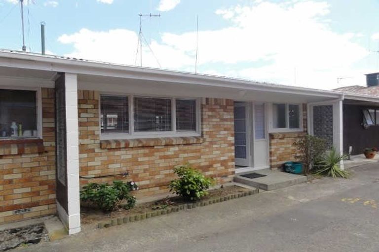 Photo of property in 2/241 Ulster Street, Whitiora, Hamilton, 3200