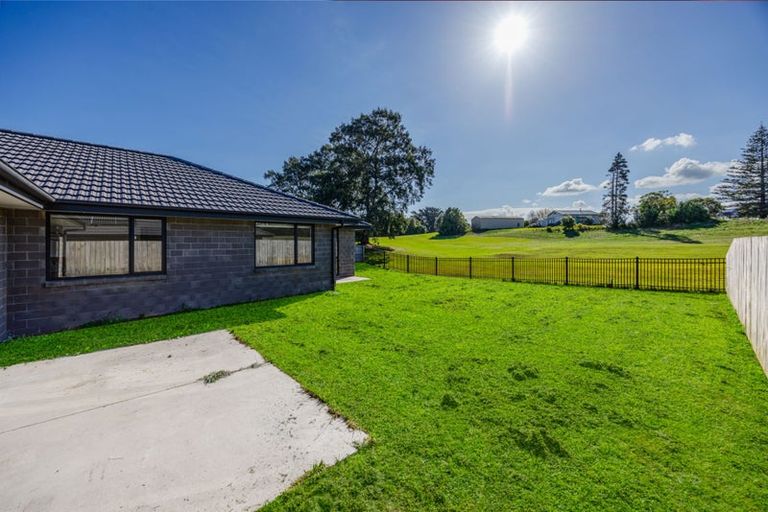 Photo of property in 57 Murray Ward Drive, Te Kauwhata, 3710