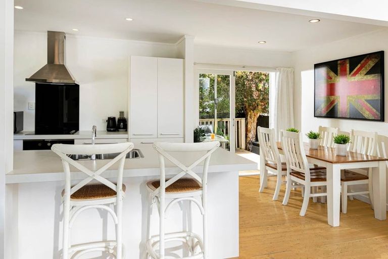 Photo of property in 109 Browns Bay Road, Browns Bay, Auckland, 0630