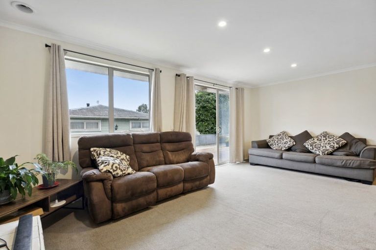 Photo of property in 106 Mako Mako Road, Levin, 5510