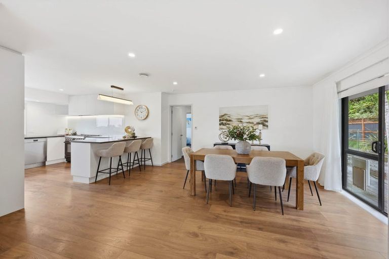 Photo of property in 5 Vintage Drive, Henderson, Auckland, 0612