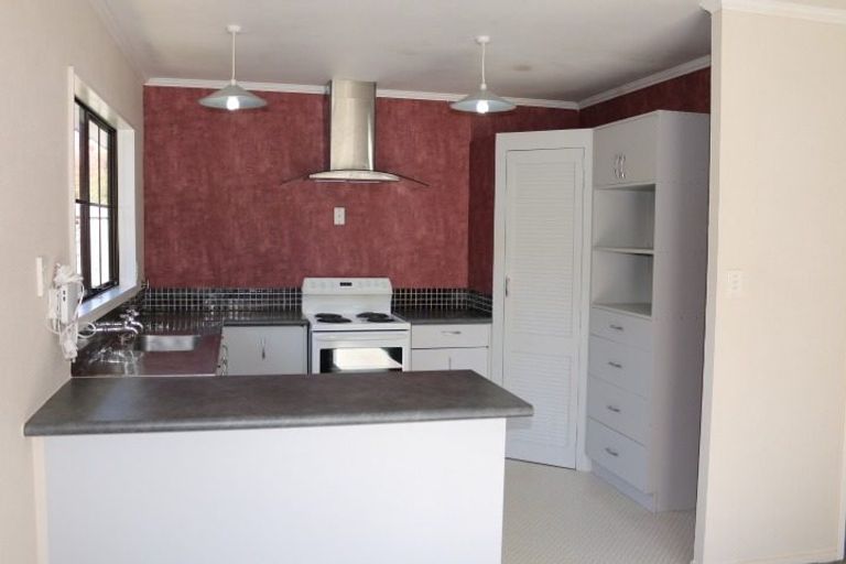 Photo of property in 10 Ihle Street, Terrace End, Palmerston North, 4410