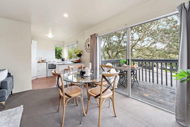 Photo of property in 53 Elliston Crescent, Stanmore Bay, Whangaparaoa, 0932