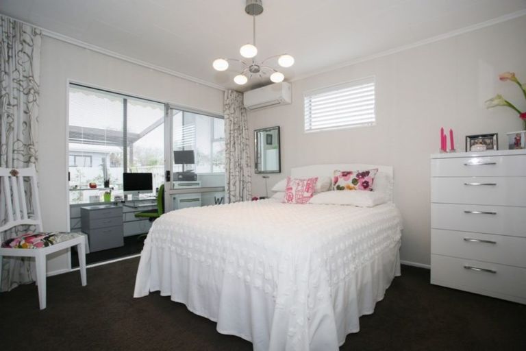 Photo of property in 504 Grove Road, Mayfair, Hastings, 4122