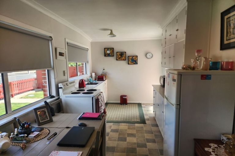 Photo of property in 75 Winchester Street, Levin, 5510