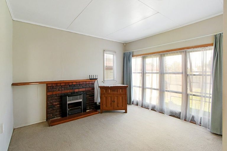 Photo of property in 11 Linklater Avenue, Foxton Beach, Foxton, 4815