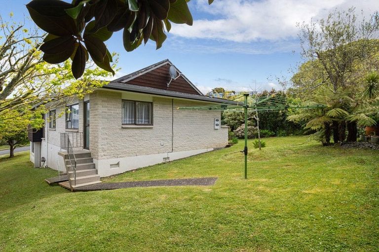 Photo of property in 2/19 Amante Crescent, Mairangi Bay, Auckland, 0630