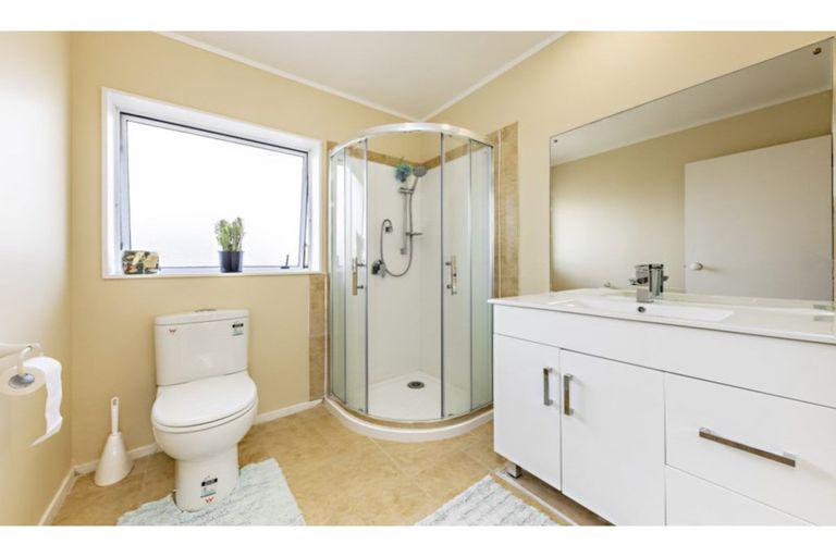 Photo of property in 147 Millhouse Drive, Golflands, Auckland, 2013