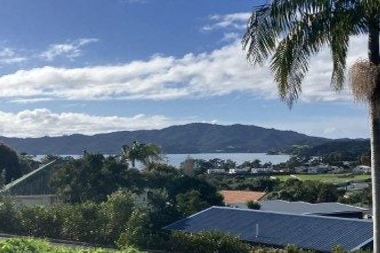 Photo of property in 1 Hibiscus Avenue, Cable Bay, 0420