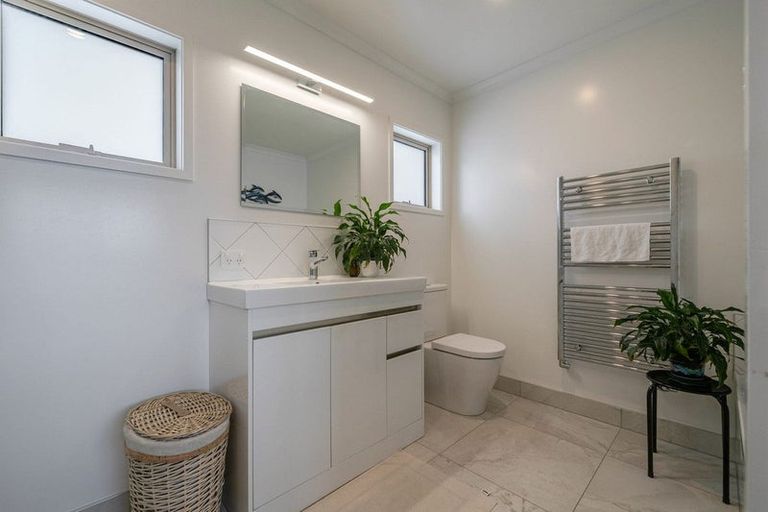 Photo of property in 6 Silkwood Place, Fitzherbert, Palmerston North, 4410