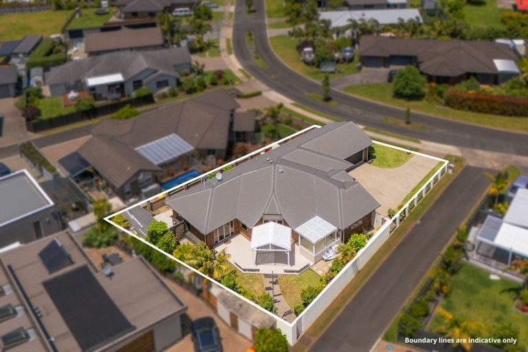 Photo of property in 20 Waitotara Way, Whitianga, 3510