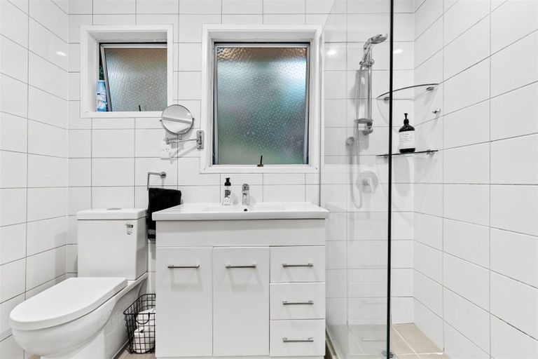 Photo of property in 6 Skyla Place, Massey, Auckland, 0614