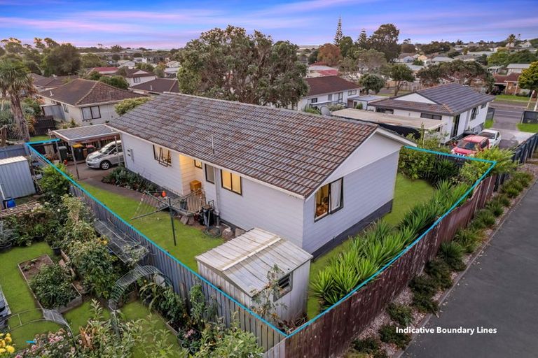 Photo of property in 2/41 Taitimu Drive, Weymouth, Auckland, 2103