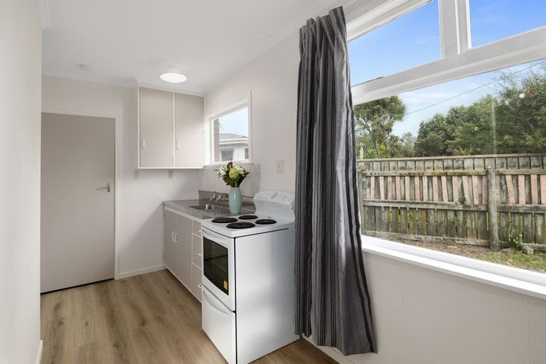 Photo of property in 8 Te Rauparaha Street, Otaki, 5512