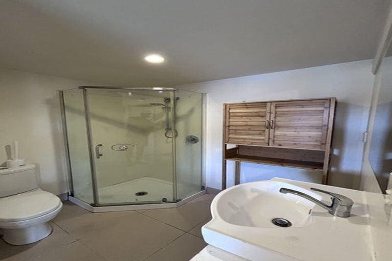 Photo of property in 13 Gosford Drive, Botany Downs, Auckland, 2010