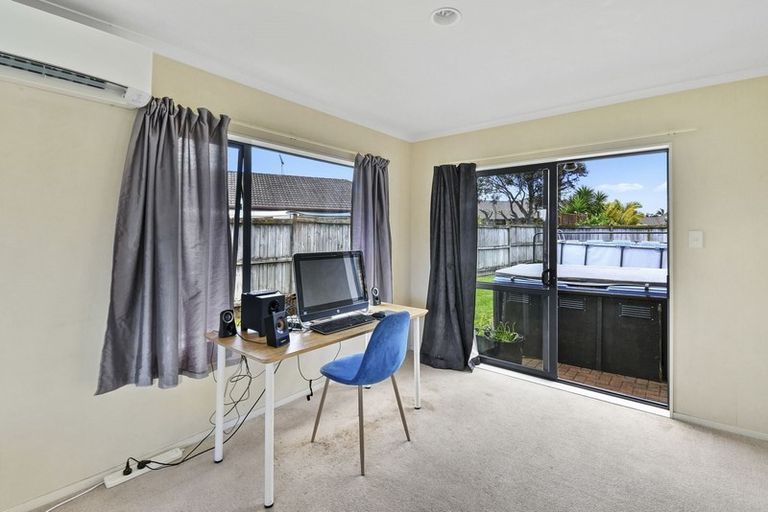 Photo of property in 184 Wattle Farm Road, Wattle Downs, Auckland, 2103