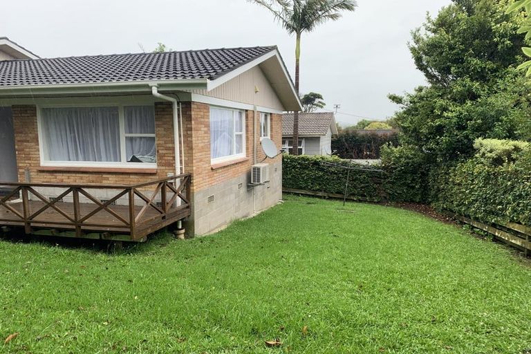 Photo of property in 2/30 Sunnynook Road, Sunnynook, Auckland, 0620