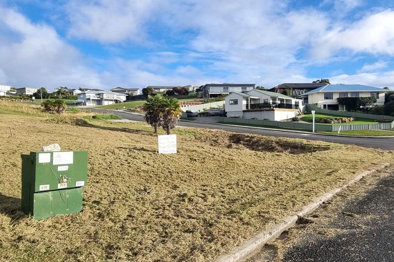 Photo of property in 1 Midgard Road, Coopers Beach, 0420