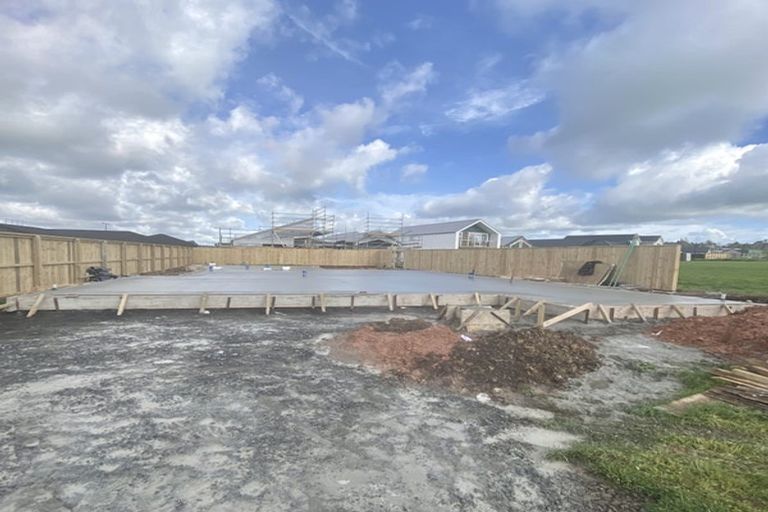 Photo of property in 19 Arohanui Road, Karaka, 2124