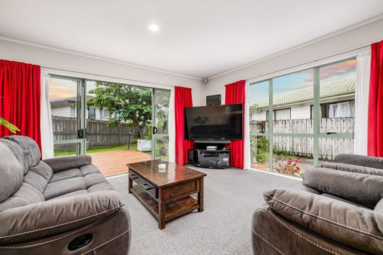 Photo of property in 7a Patrice Place, Massey, Auckland, 0614