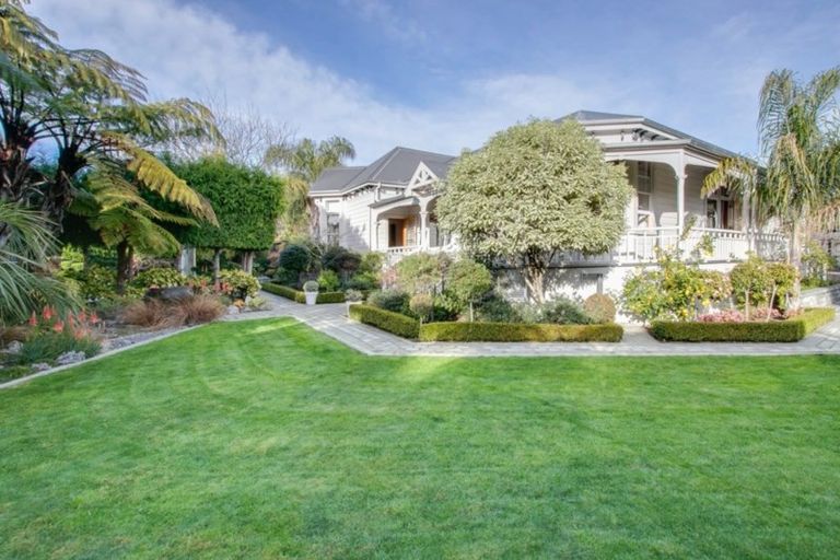 Photo of property in 29 Cameron Road, Bluff Hill, Napier, 4110