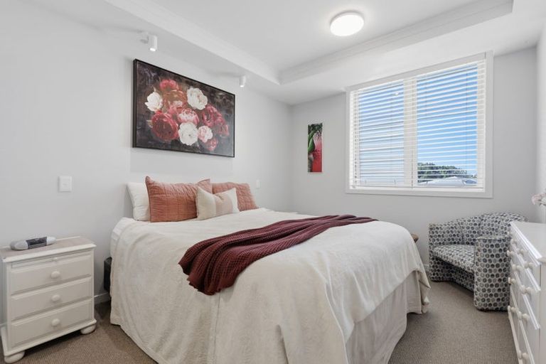 Photo of property in 156 Landmark Terrace, Orewa, 0931