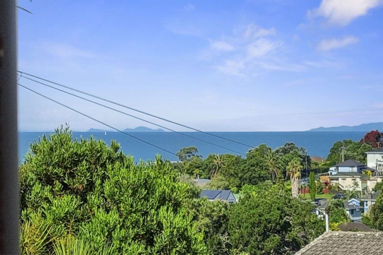 Photo of property in 2/51 Nigel Road, Browns Bay, Auckland, 0630