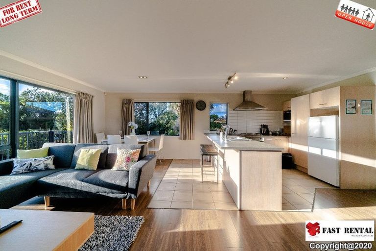 Photo of property in 220a Archers Road, Glenfield, Auckland, 0627
