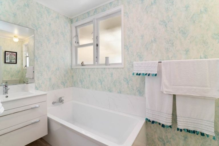 Photo of property in 13 Sapphire Place, Pukehangi, Rotorua, 3015