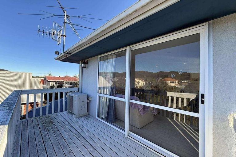 Photo of property in 11 Charleston Avenue, Boulcott, Lower Hutt, 5011