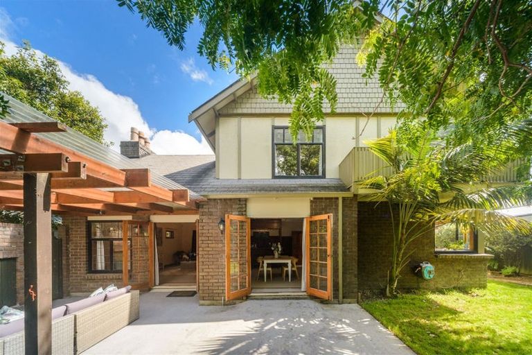 Photo of property in 62 Buick Crescent, Awapuni, Palmerston North, 4412