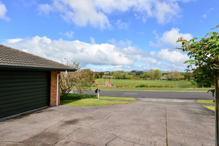 Photo of property in 68 Ayrshire Drive, Grandview Heights, Hamilton, 3200