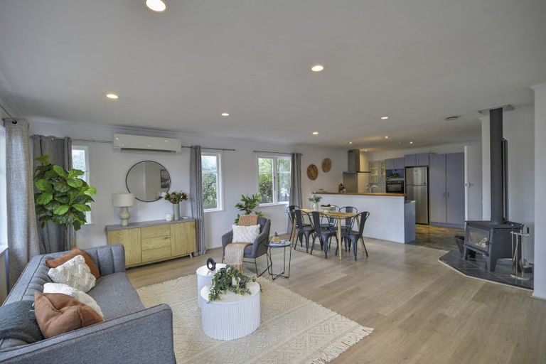 Photo of property in 37 Brandon Street, Featherston, 5710