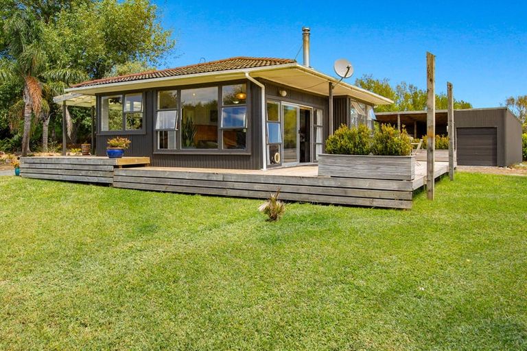 Photo of property in 1180 Oneriri Road, Kaiwaka, 0573