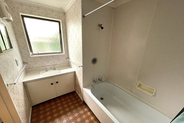 Photo of property in 17 Halsey Street, Clinton, 9534