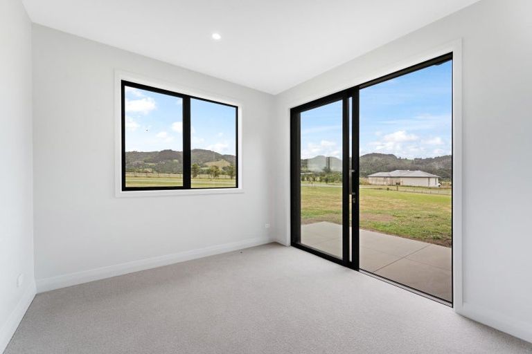 Photo of property in 9 Riverside Way, Clevedon, 2585