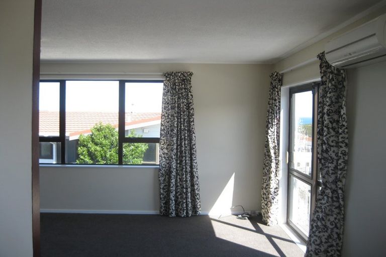 Photo of property in 87b Frobisher Street, Island Bay, Wellington, 6023