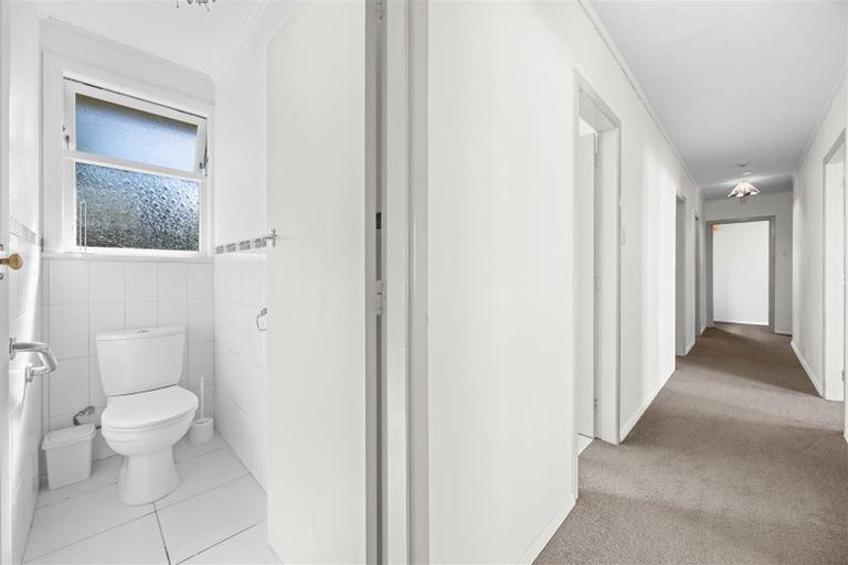 Photo of property in 17 Hazards Road, Weymouth, Auckland, 2103