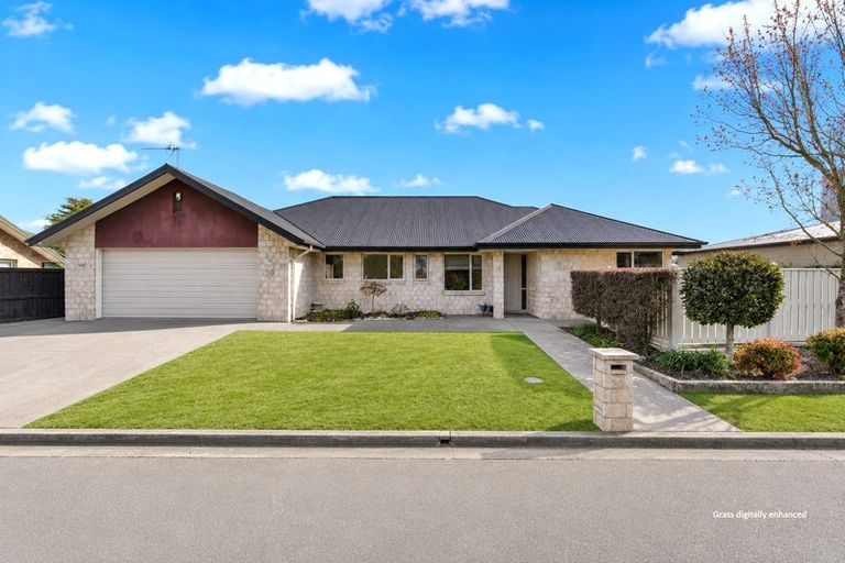 Photo of property in 20 Oxford Road, Rangiora, 7400