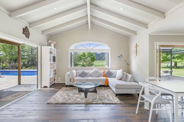 Photo of property in 1017 Tauhoa Road, Kaipara Flats, Warkworth, 0984