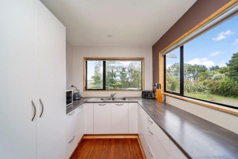 Photo of property in 2952 Eltham Road, Opunake, 4682