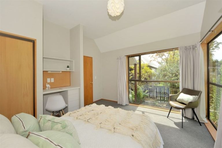 Photo of property in 10 Indira Lane, Cashmere, Christchurch, 8022
