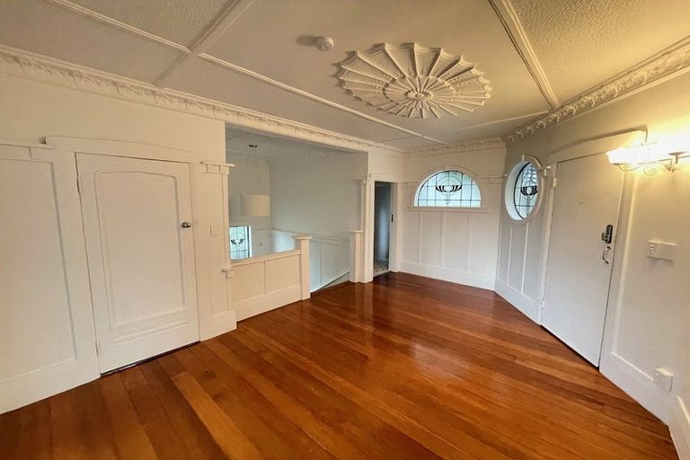 Photo of property in 241 The Terrace, Te Aro, Wellington, 6011