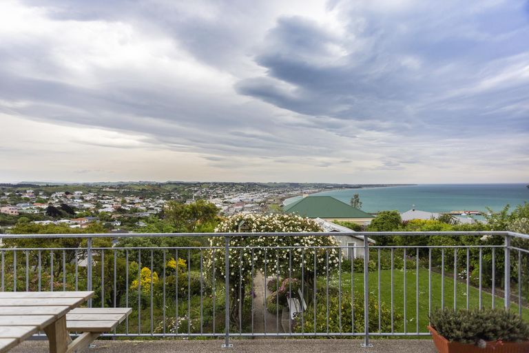 Photo of property in 10 Tamar Street, South Hill, Oamaru, 9400