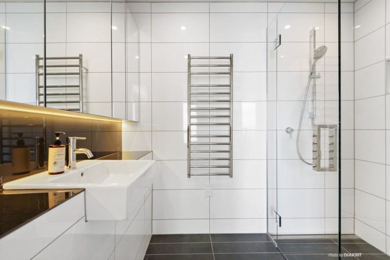 Photo of property in 704/1 Market Lane, Wellington Central, Wellington, 6011