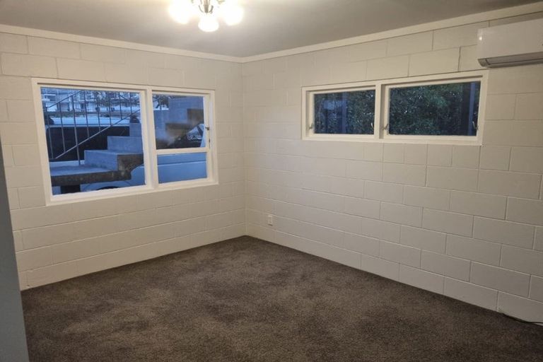 Photo of property in 52 Cramond Drive, Mangere East, Auckland, 2024