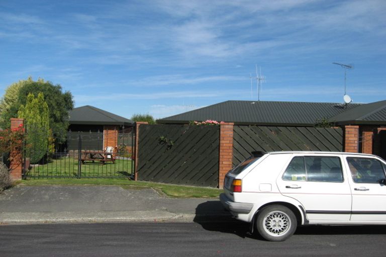 Photo of property in 15 Orielton Place, Gleniti, Timaru, 7910