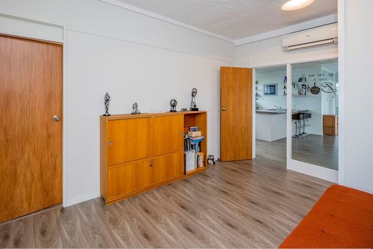 Photo of property in 41 Liverpool Street, Levin, 5510