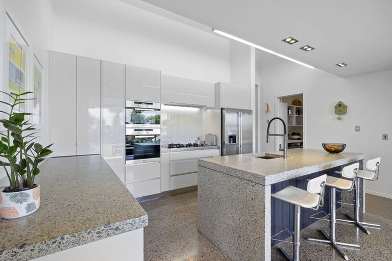 Photo of property in 12 Sampson Avenue, Waiwhakaiho, New Plymouth, 4312