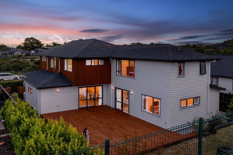 Photo of property in 32 Huarahi Pai Road, Huapai, Kumeu, 0810
